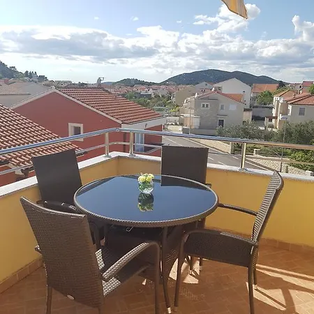 Marla Apartman *